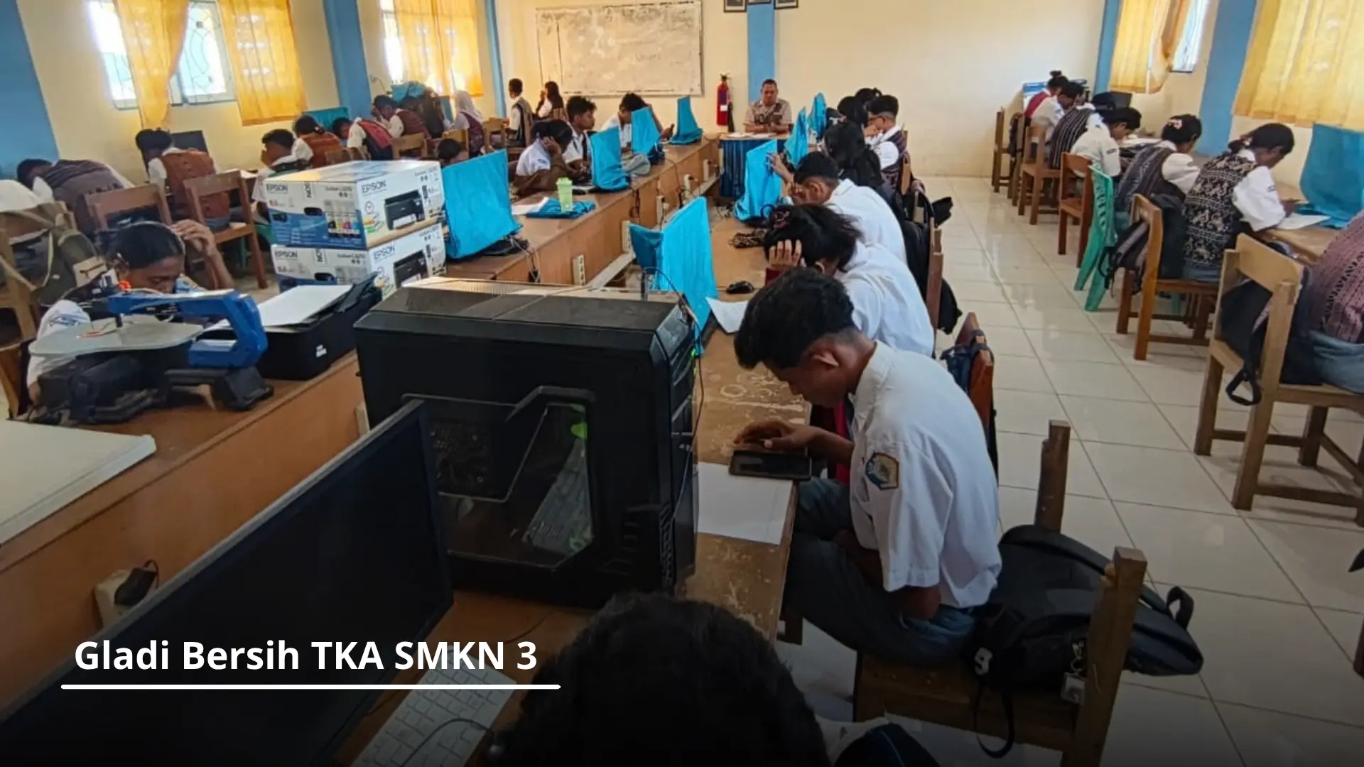 Pastikan Kesiapan Siswa Menghadapi TKA, SMK Negeri 3 Maumere Gelar Gladi Bersih TKA Kelas XII